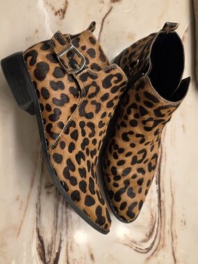 🐆 Genuine Calf-Hair Leopard Ankle Boots | Pointed Toe Size 8.5 Steven Madden